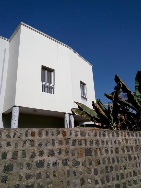 Chez Momar, Surf Trip Apartment Дакар Екстериор снимка